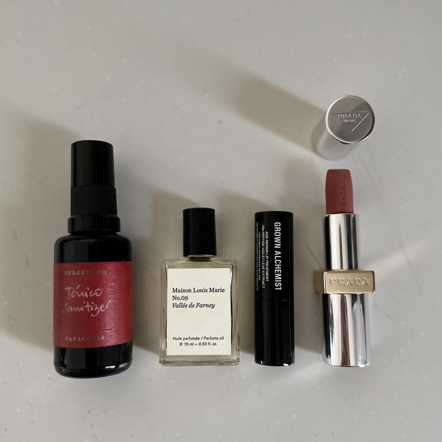 きれいな人のポーチの中身 vol.176 - Slide:1