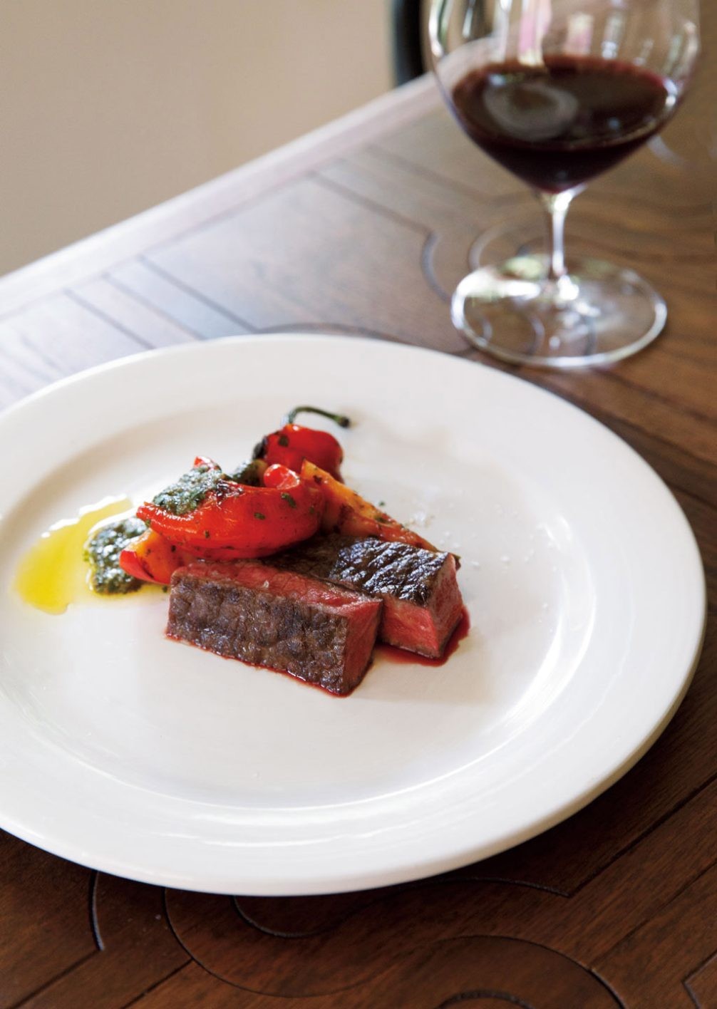 緑があふれる都心のレストランに。ここでしか味わえない野菜がある - Slide:1