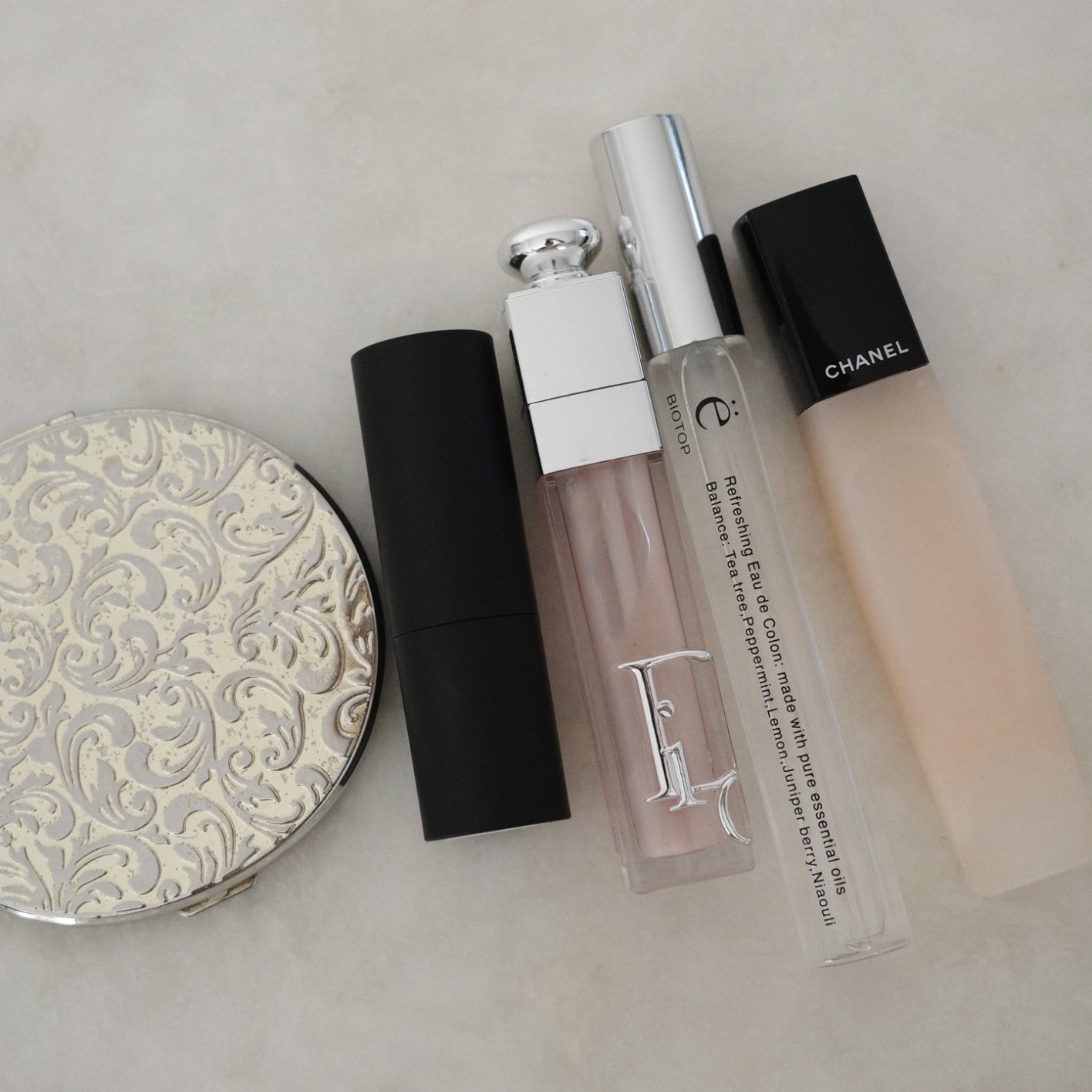 きれいな人のポーチの中身 vol.178 - Slide:1