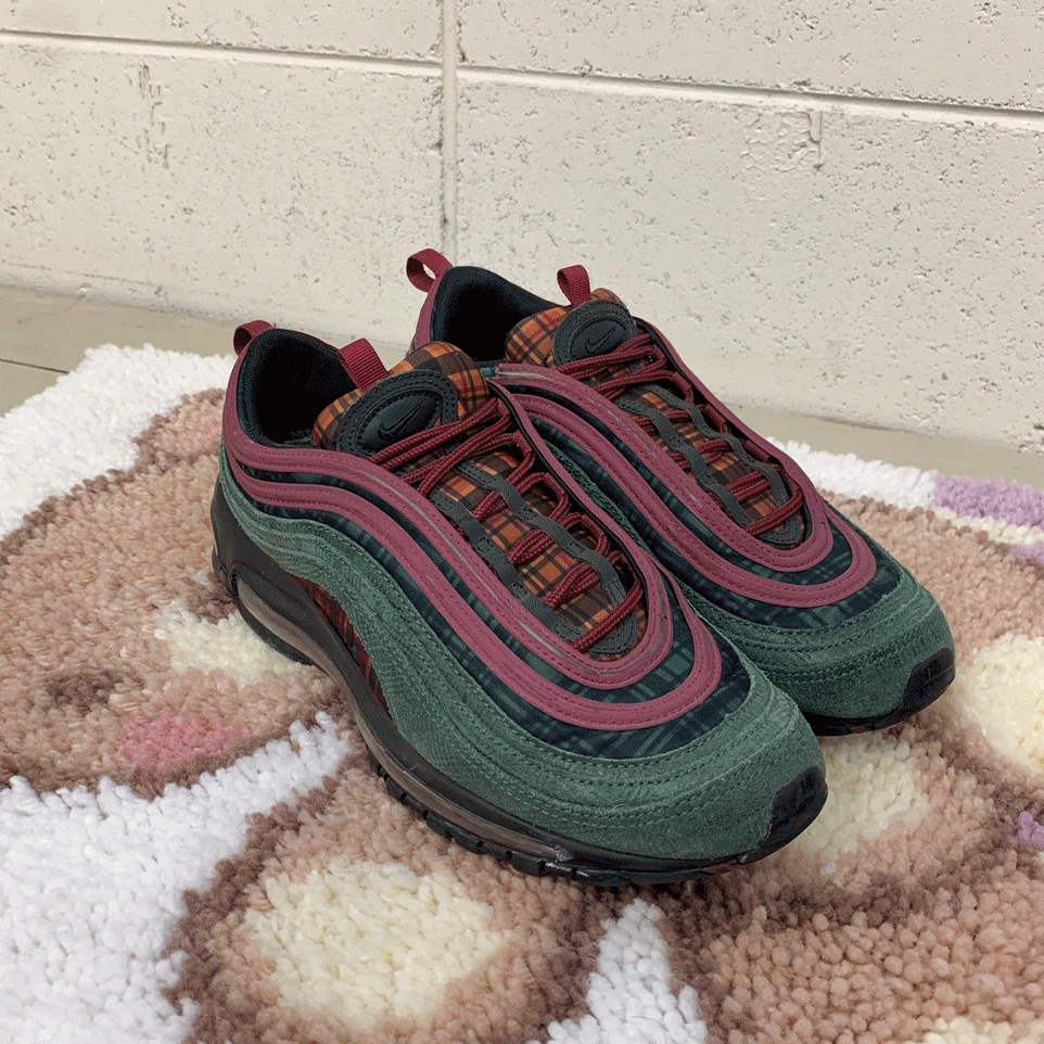 スニーカー愛が止まらない! Vol.66 iida erica