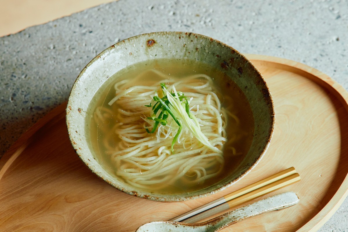 沖縄そば EIBUN かけそば - Slide:3