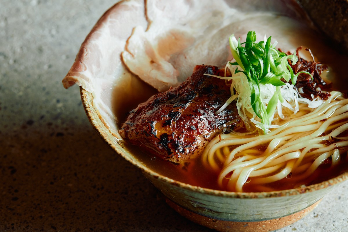 沖縄そば EIBUN 黒 - Slide:2