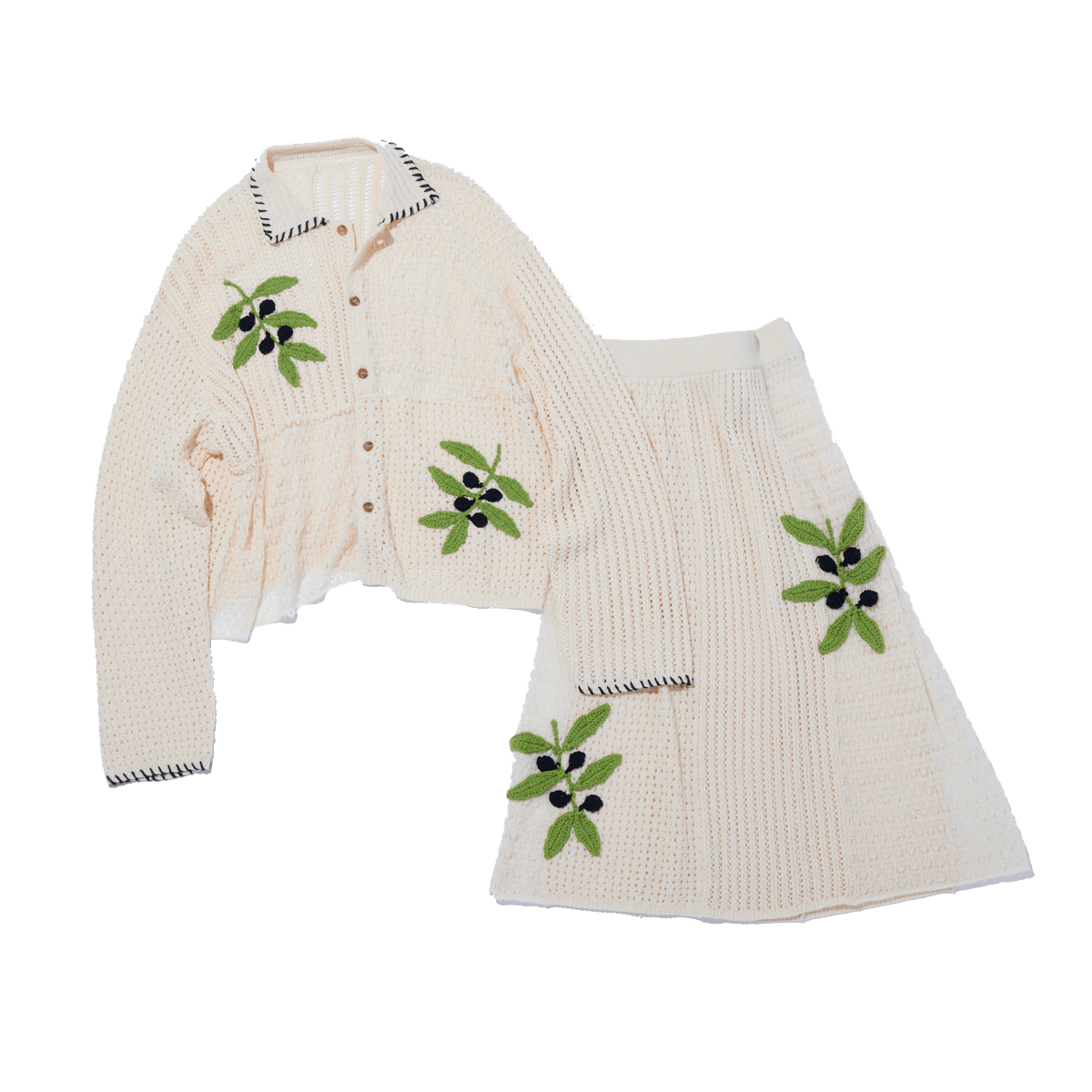 トップ¥33,000、スカート¥30,800(共にラインヴァンド|ラインヴァンド カスタマーサポート)customer@leinwande.com