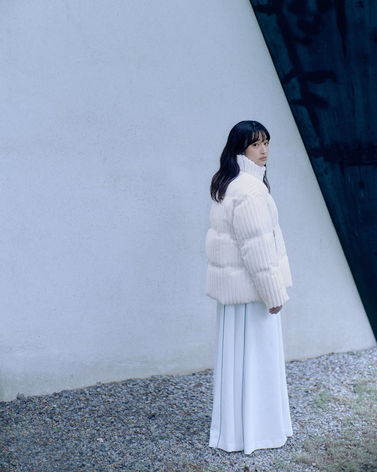 門脇麦と〈TATRAS〉のダウン