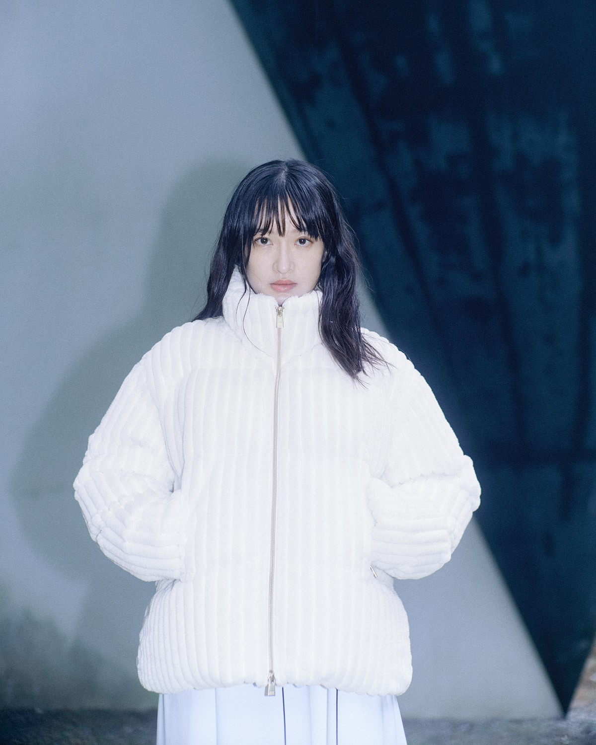 門脇麦と〈TATRAS〉のダウン