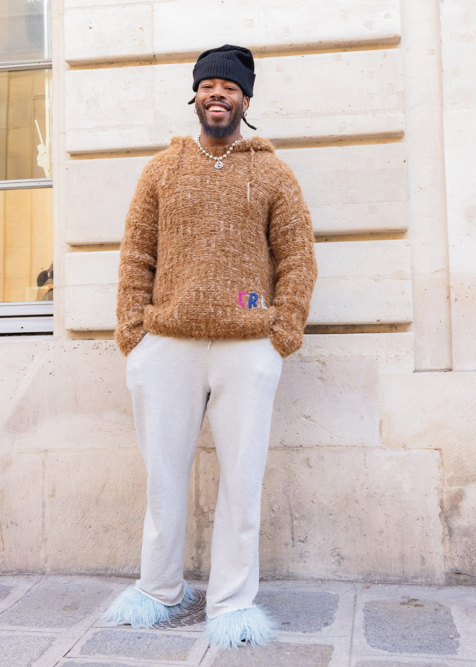 ファッションLOVERSの私服スタイル大調査!GINZA 2月号「SNAP COLLECTION 2025」特集 - Slide:8