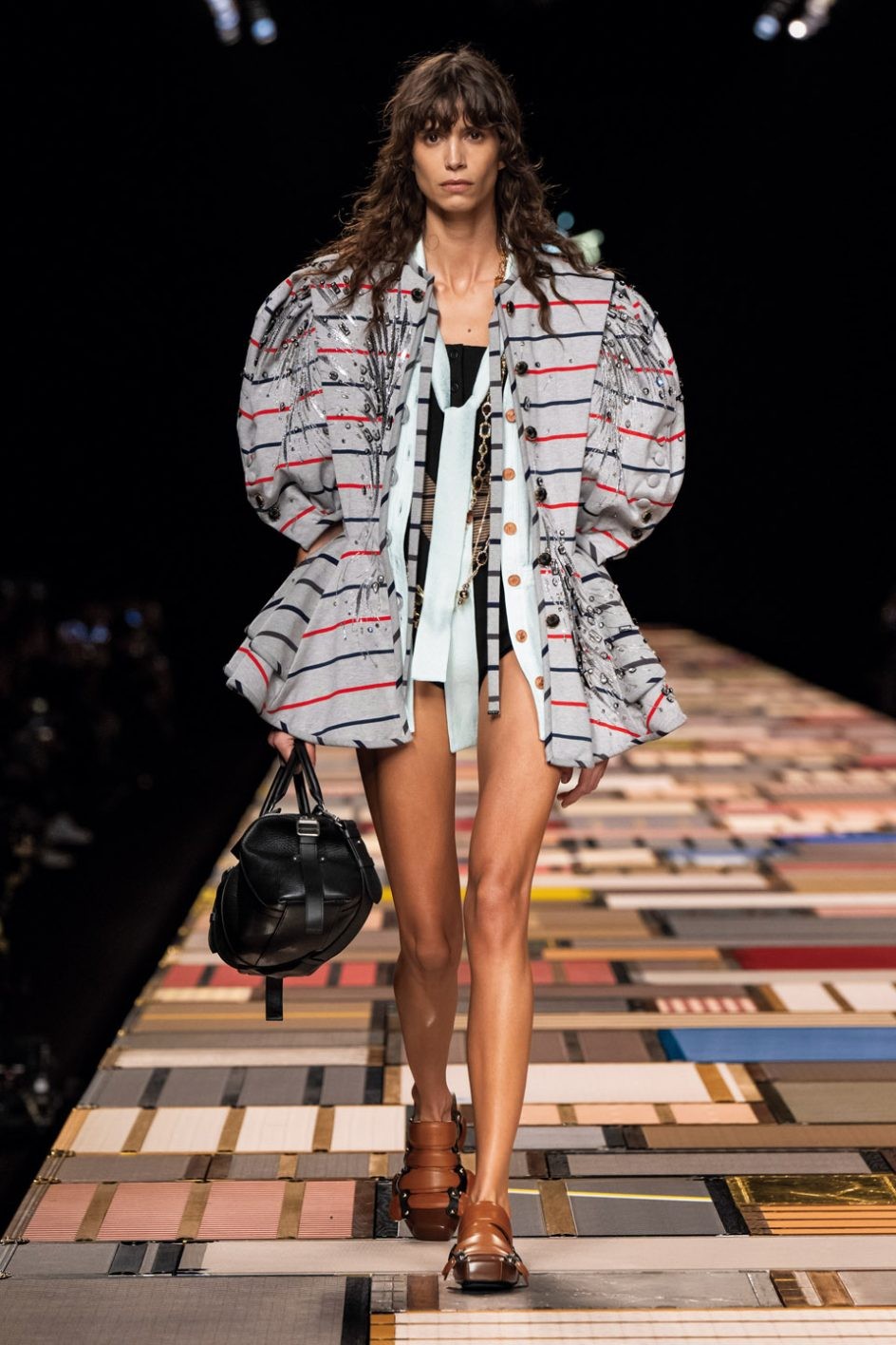 25年春夏のキーワードは「スポーティな味付け」 - Slide:4