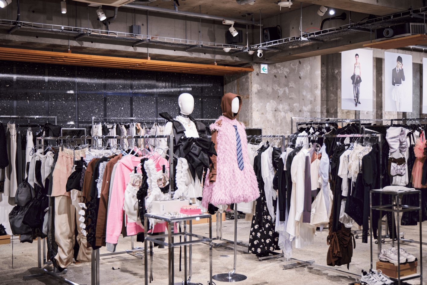 人気セレクトショップ「LITMUS」の東京ポップアップでスナップ!