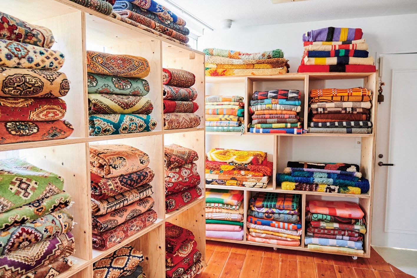 アンティークにデッドストック 好みが見つかるラグ専門店 - Slide:5