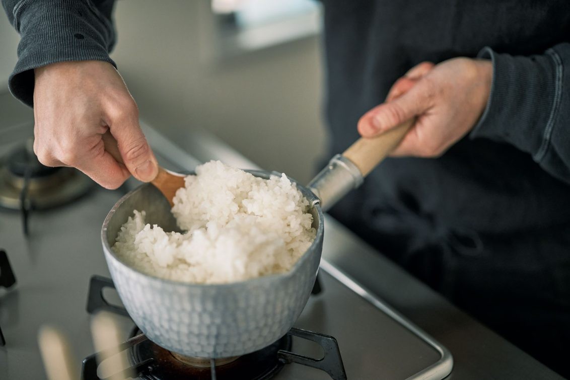 遅めのごはんでもOK!あっさり肉おかず「牛肉のナンプラー炒め豆苗和え」