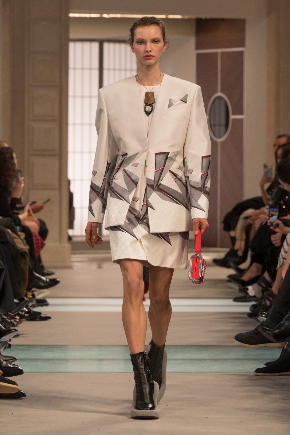 Louis Vuitton, ルイヴィトン - Slide:11