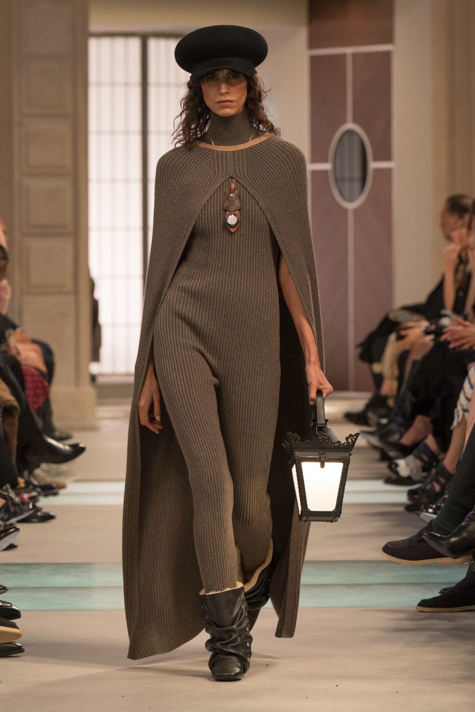 Louis Vuitton, ルイヴィトン - Slide:12