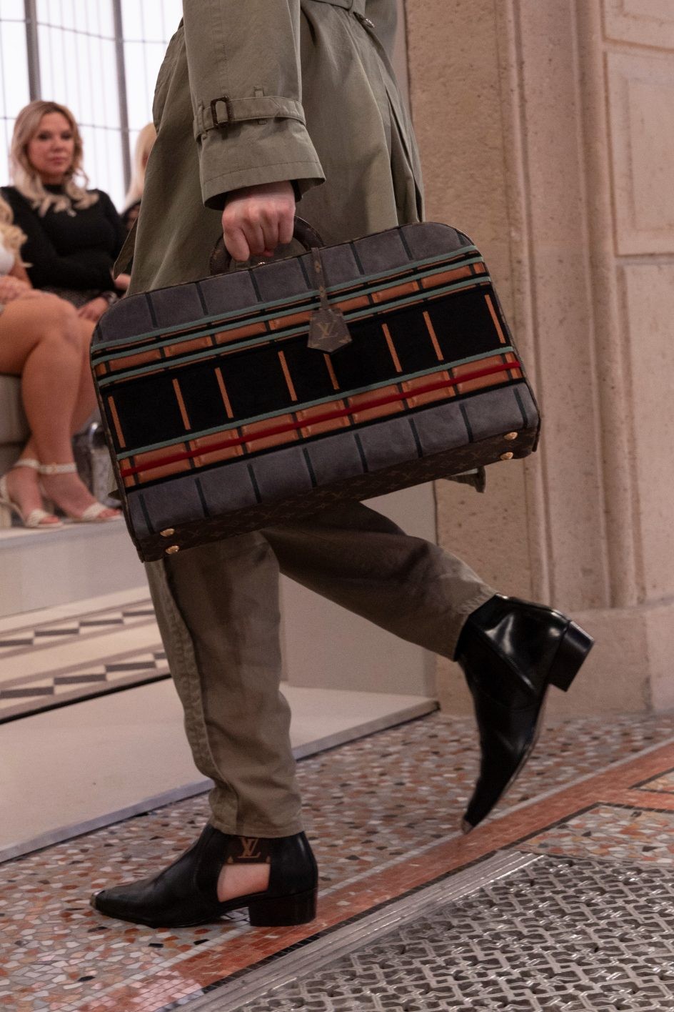 ルイヴィトン - Slide:8