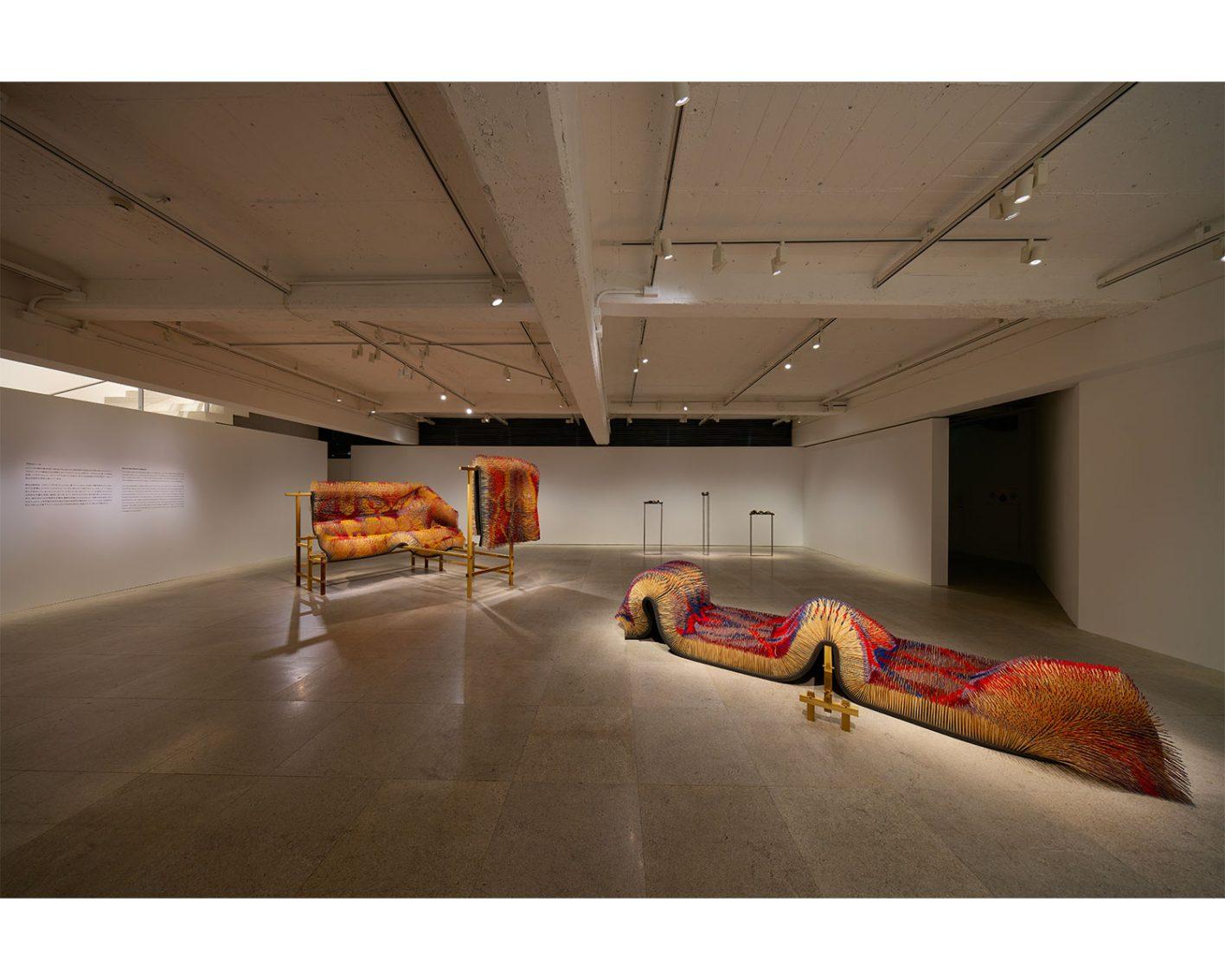 オランダの創作集団「We Make Carpets」による特別展