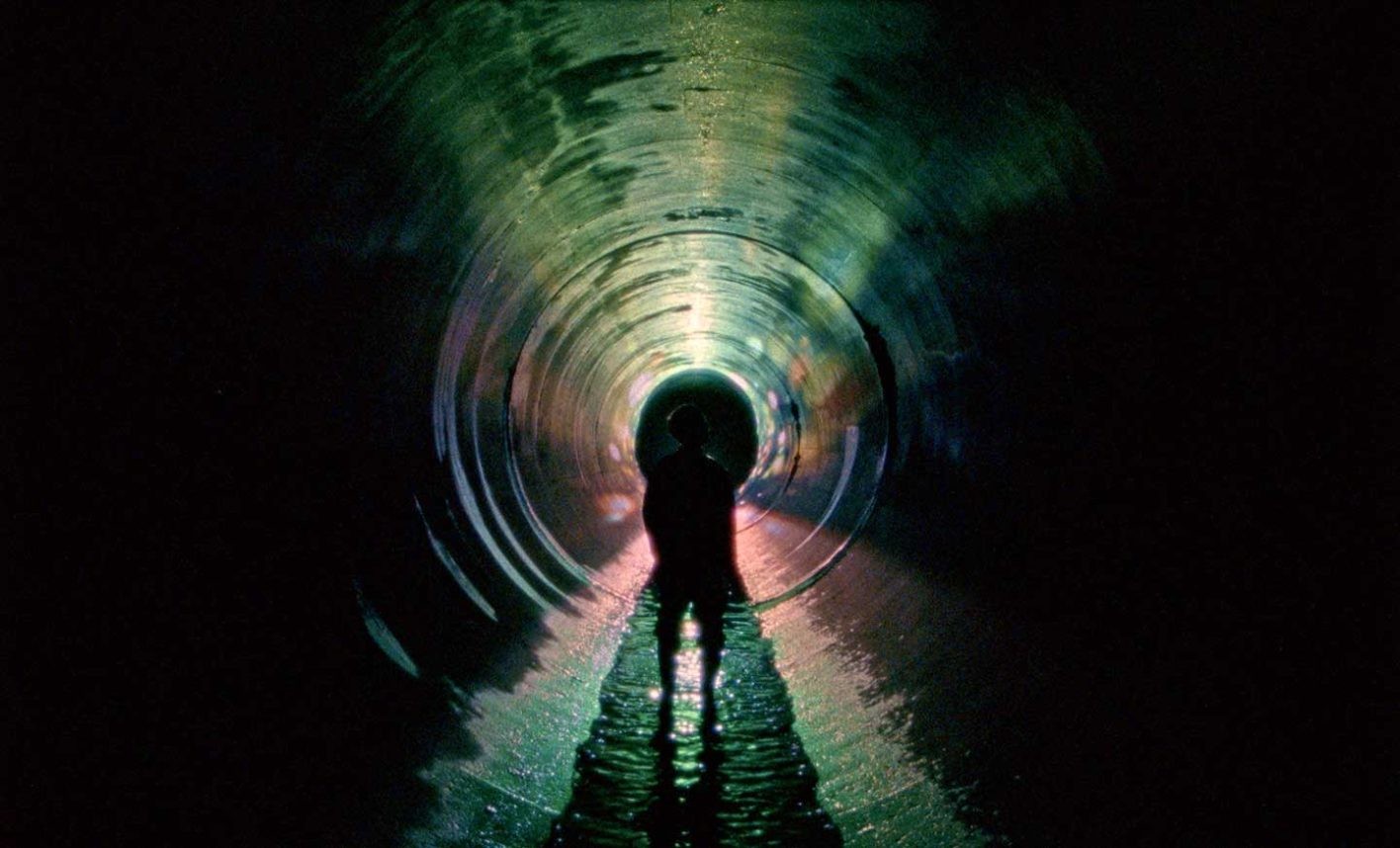 『Underground アンダーグラウンド』, 小田香監督 - Slide:1