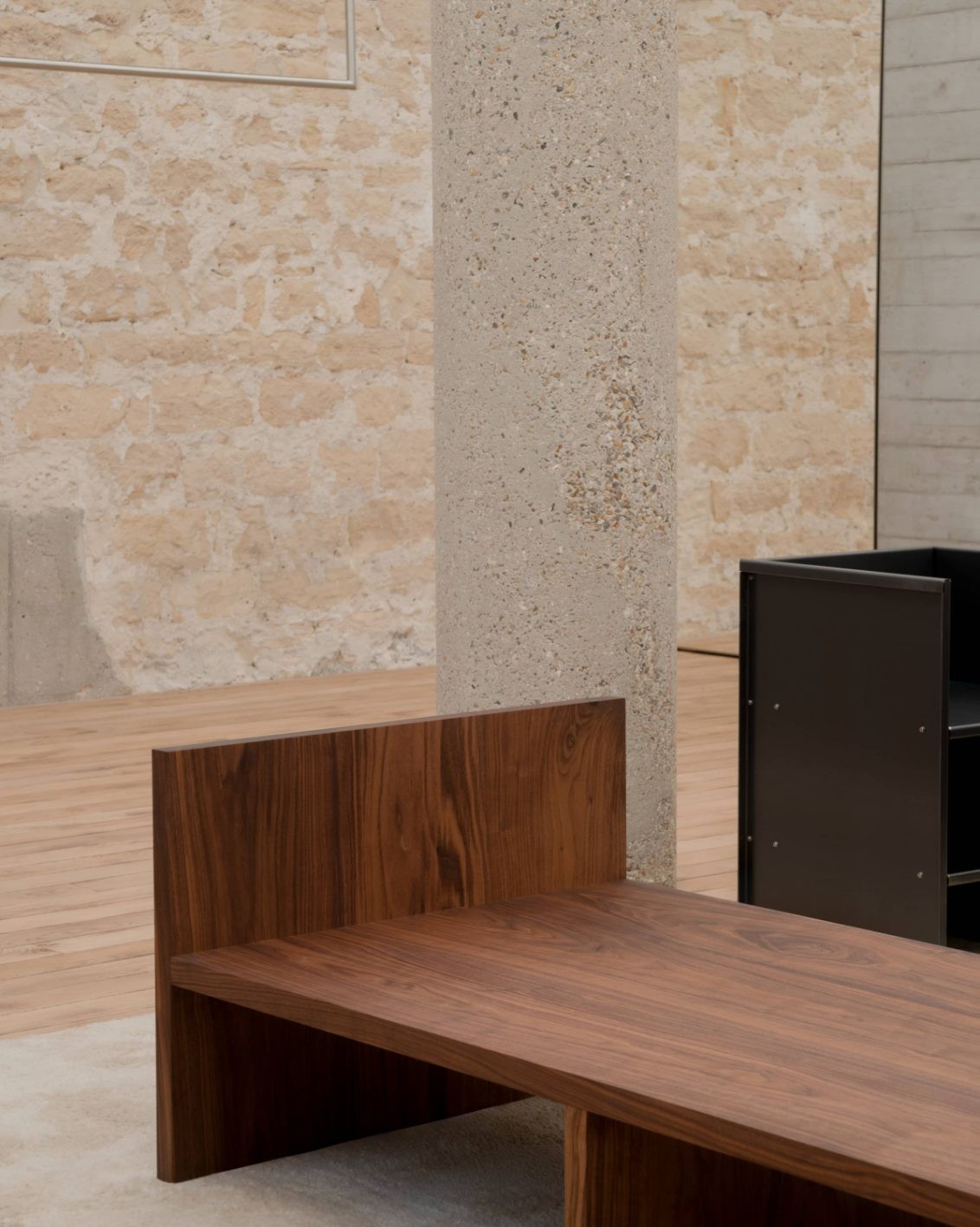 サンローラン - Slide:2