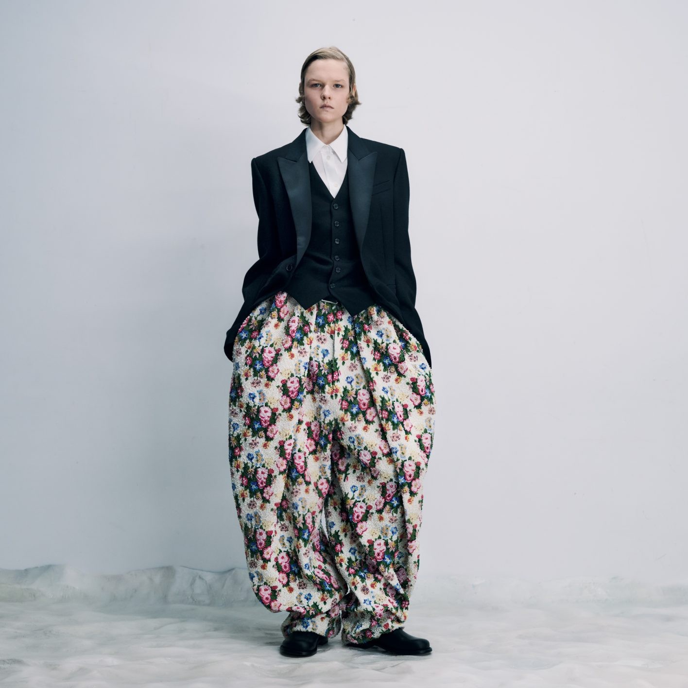 〈ロエベ〉everything involves craft