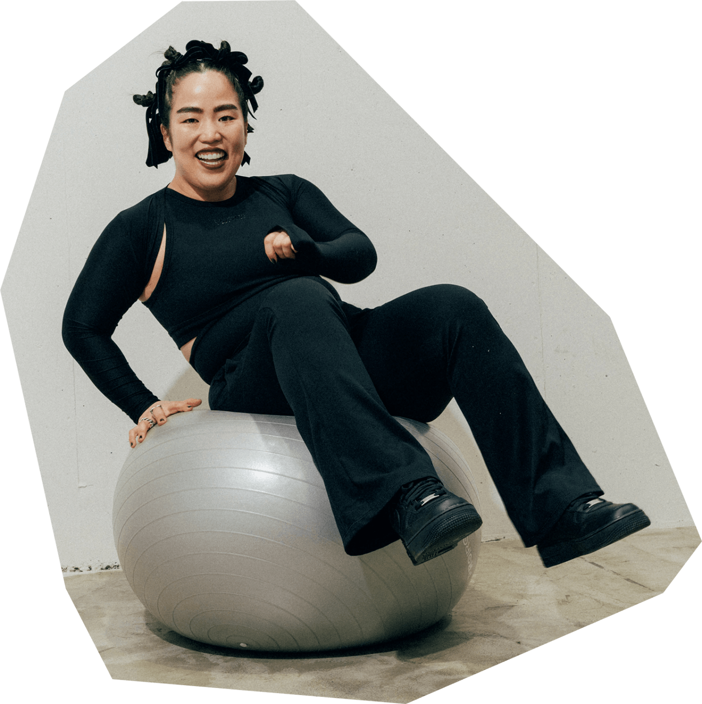 筋トレ熱が高じてゆりやんがフィットネスウェアを作った - Slide:3