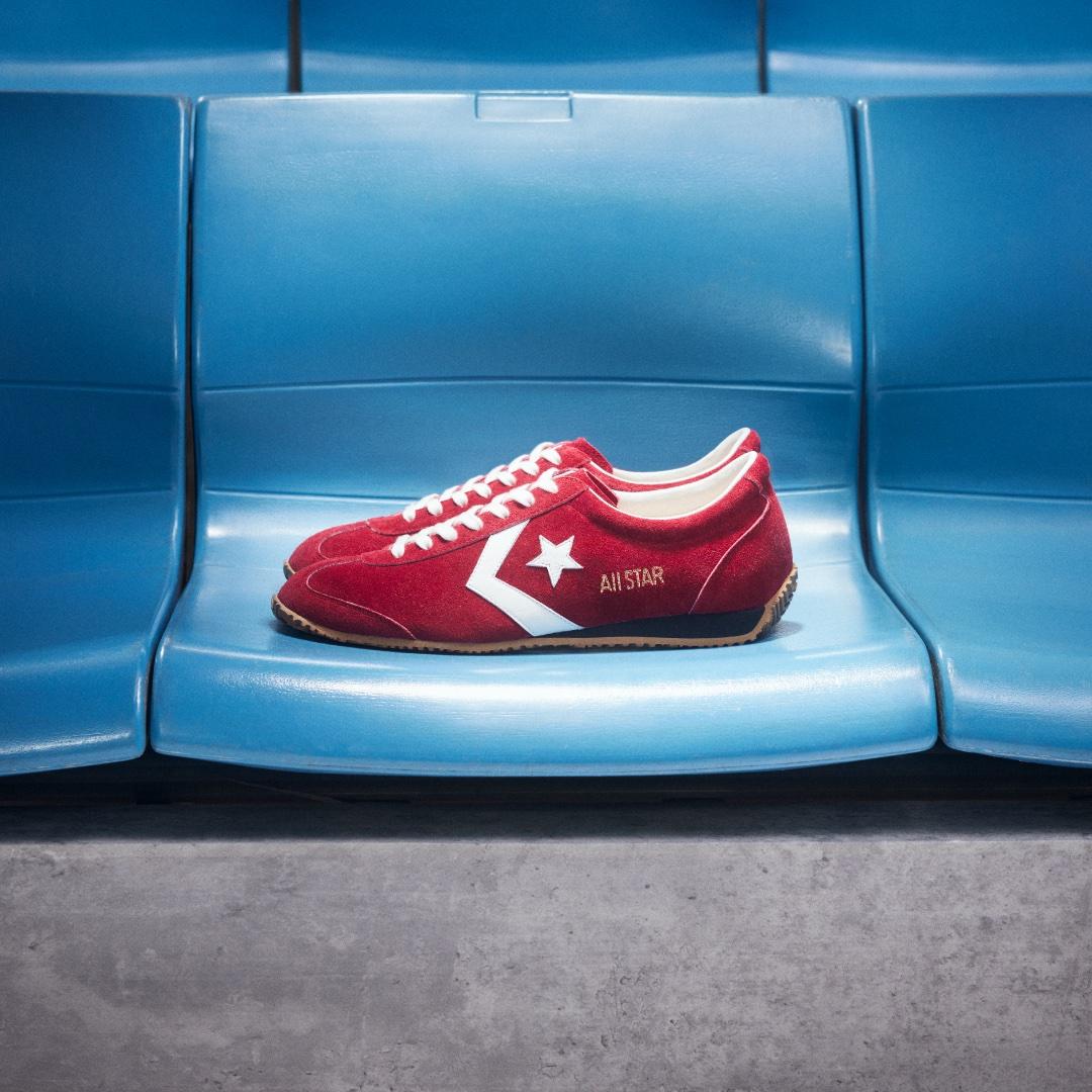 コンバースアディクト 赤