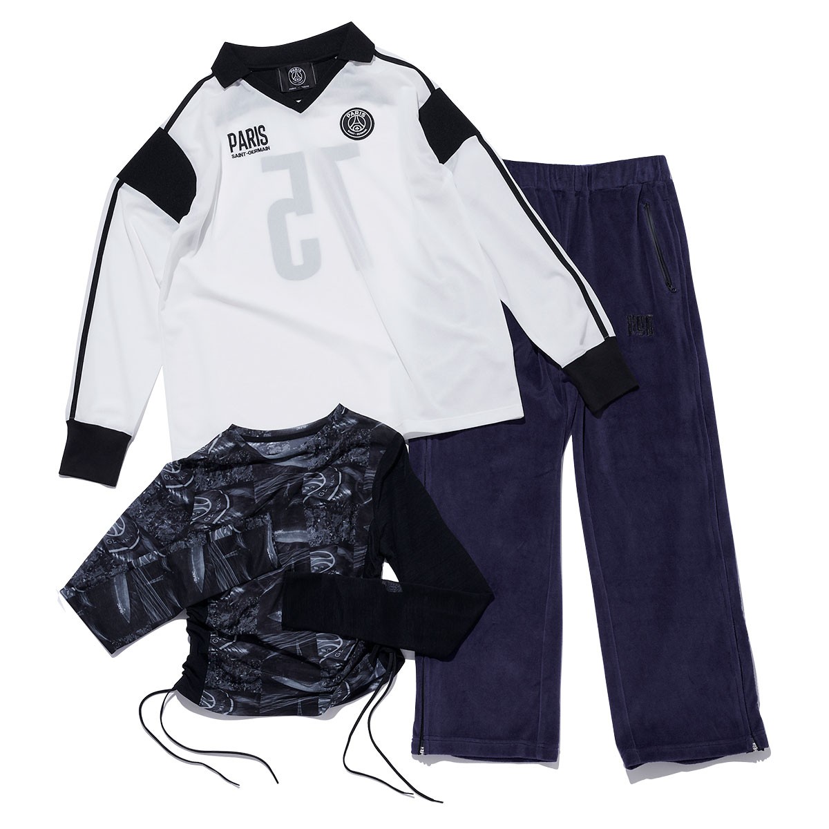 シアーゲームトップ ¥16,500、中に着たシアーロングスリーブトップ ¥12,100、パイルトラックパンツ ¥20,900(以上パリ・サン=ジェルマン | パリ・サン=ジェルマン ストア 原宿)