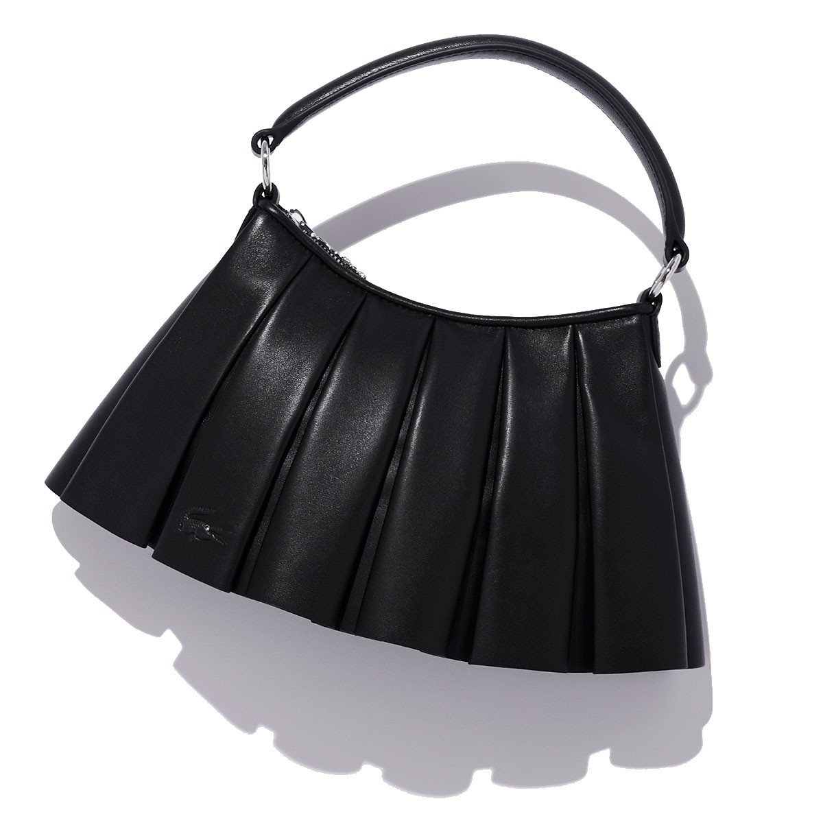 スカートバッグ ¥33,000(ラコステ|ラコステお客様センター)0120-37-0202