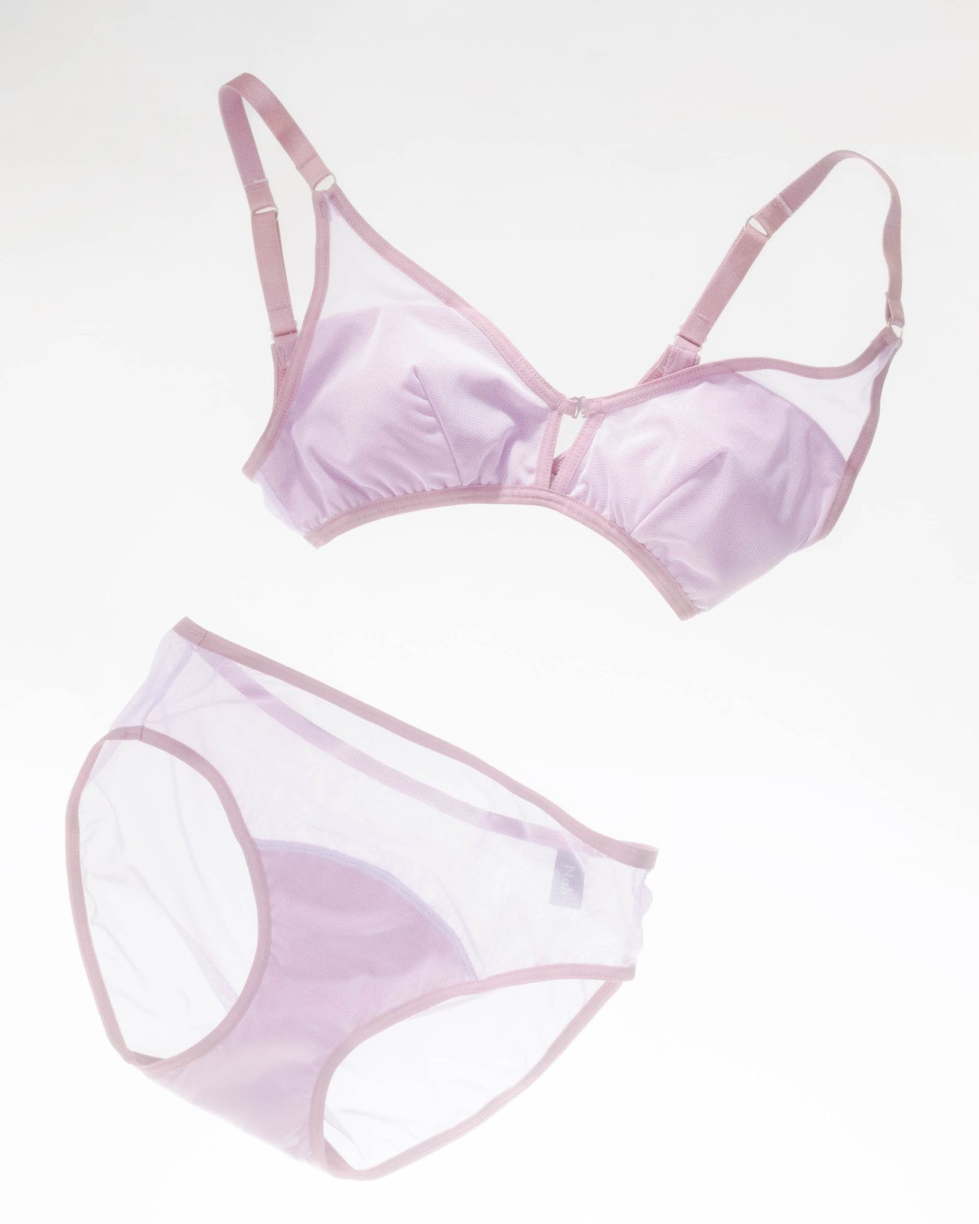 初夏のアンダーウェア。ソフトパステル編