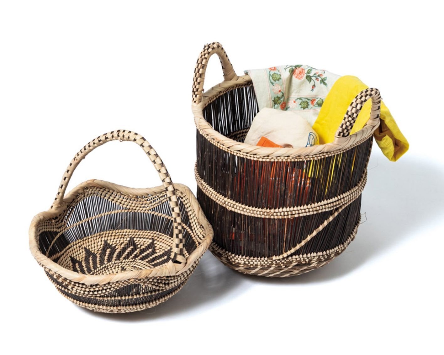 ポイっと入れるだけ!整理下手でも使いこなせるチープ・シックなカゴ - Slide:3