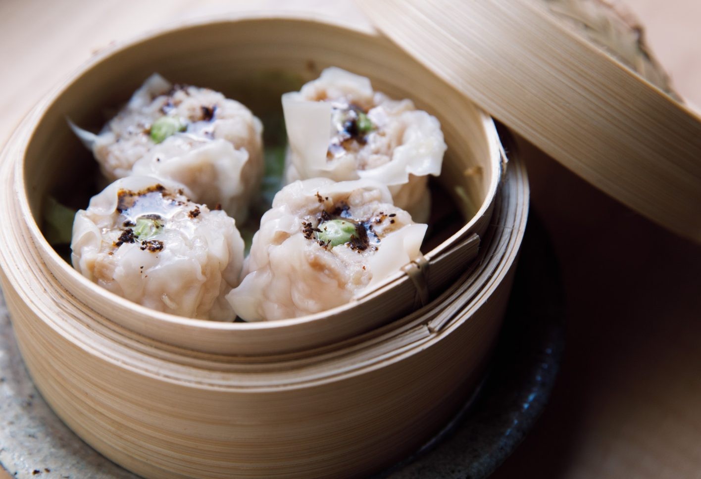 人と自然の恵がめぐりあう、これぞ令和の「日本の酒場」 - Slide:3