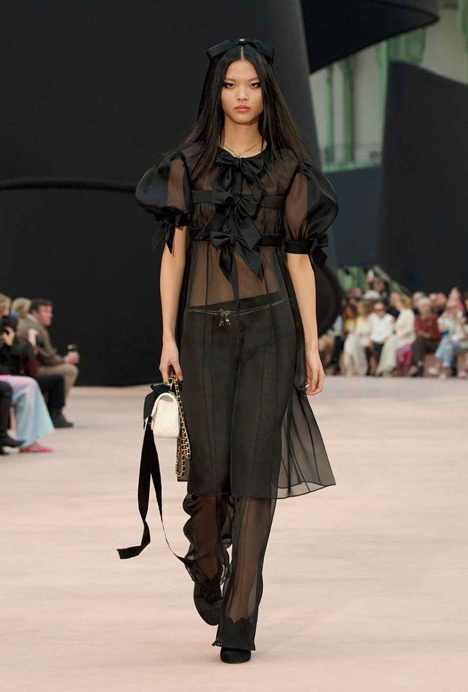 2025-26年秋冬コレクションレポート vol.1 Chanel - Slide:1