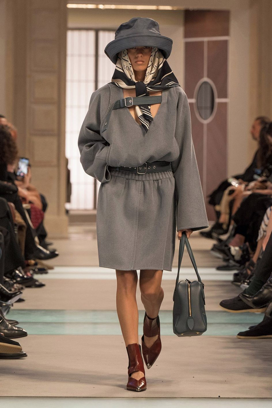 2025-26年秋冬コレクションレポート vol.2 Louis Vuitton - Slide:1