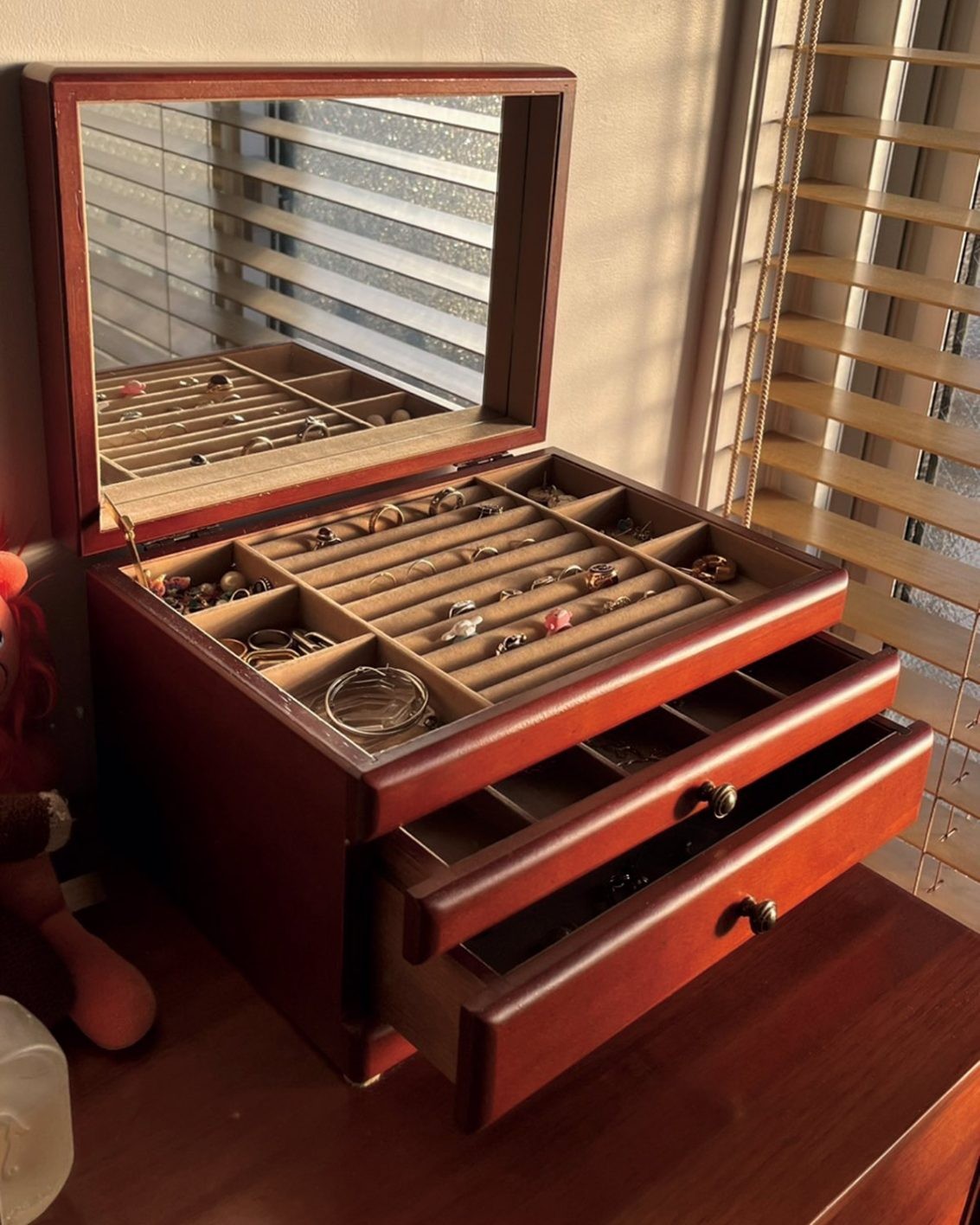 ファッション大好きAAAMYYYとchelmicoの個性が光る片付けルール - Slide:1