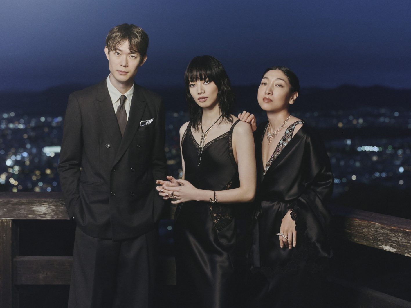 宮沢氷魚、小松菜奈、安藤さくら、シャネル、REACH FOR THE STARS - Slide:1