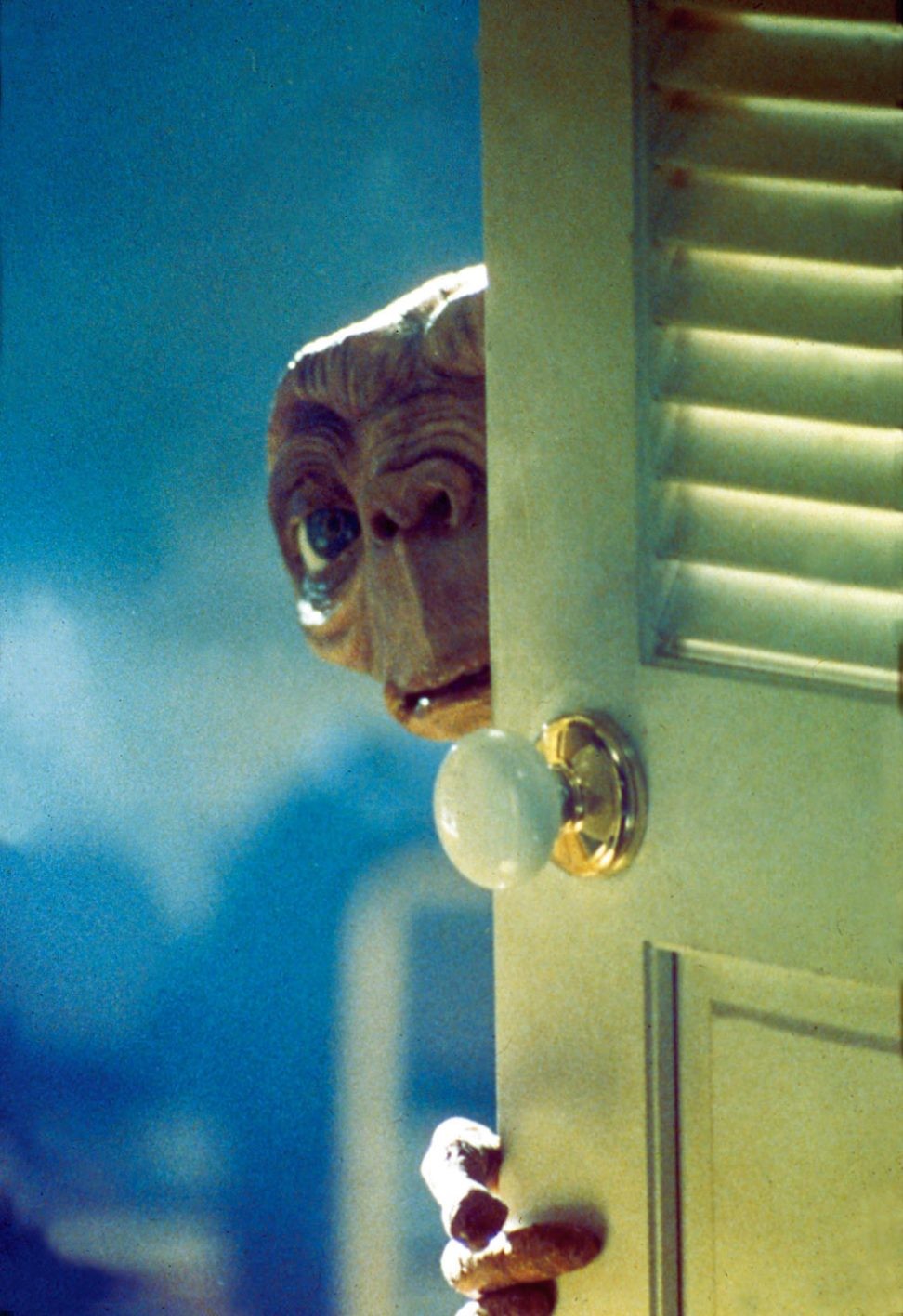 映画とクローゼットの秘密のカンケイ - Slide:1