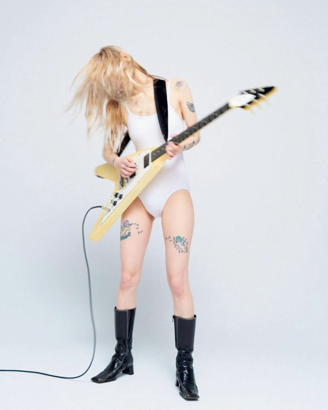 ミュージシャンA VIRGINのステージ衣装コレクション - Slide:1