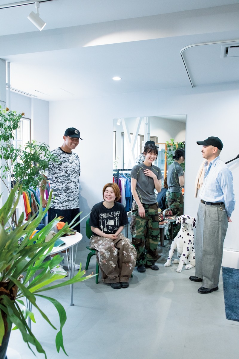 左から 木原音弥_プロラグビー選手、今野七海_ØL Tokyoスタッフ、栗原利尚子_ROBスタッフ、島田裕生_BARBER BOYS理容師