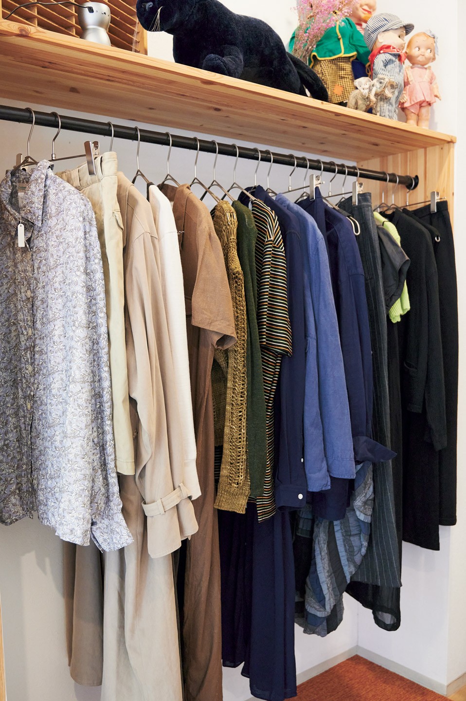 コットンやシルク、リネンなど肌ざわりのよい生地を精選。