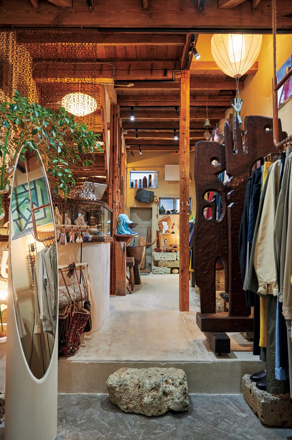 入ると土間がお出迎え。