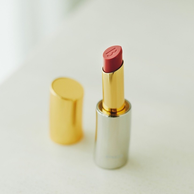 〈バイレード〉のリップバーム 新連載「あしたのコスメ」