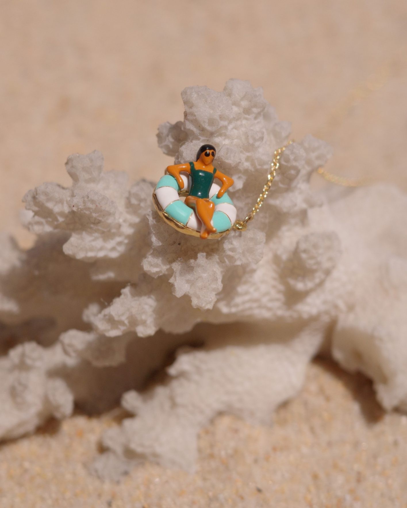 ネックレス ¥110,000(アリータ | ブルーベル・ジャパン ファッション事業本部)03-5413-1050