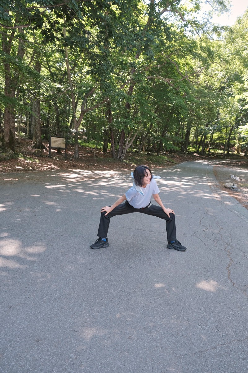 臼田あさ美さん|瑞牆山にて登山|準備体操 - Slide:2