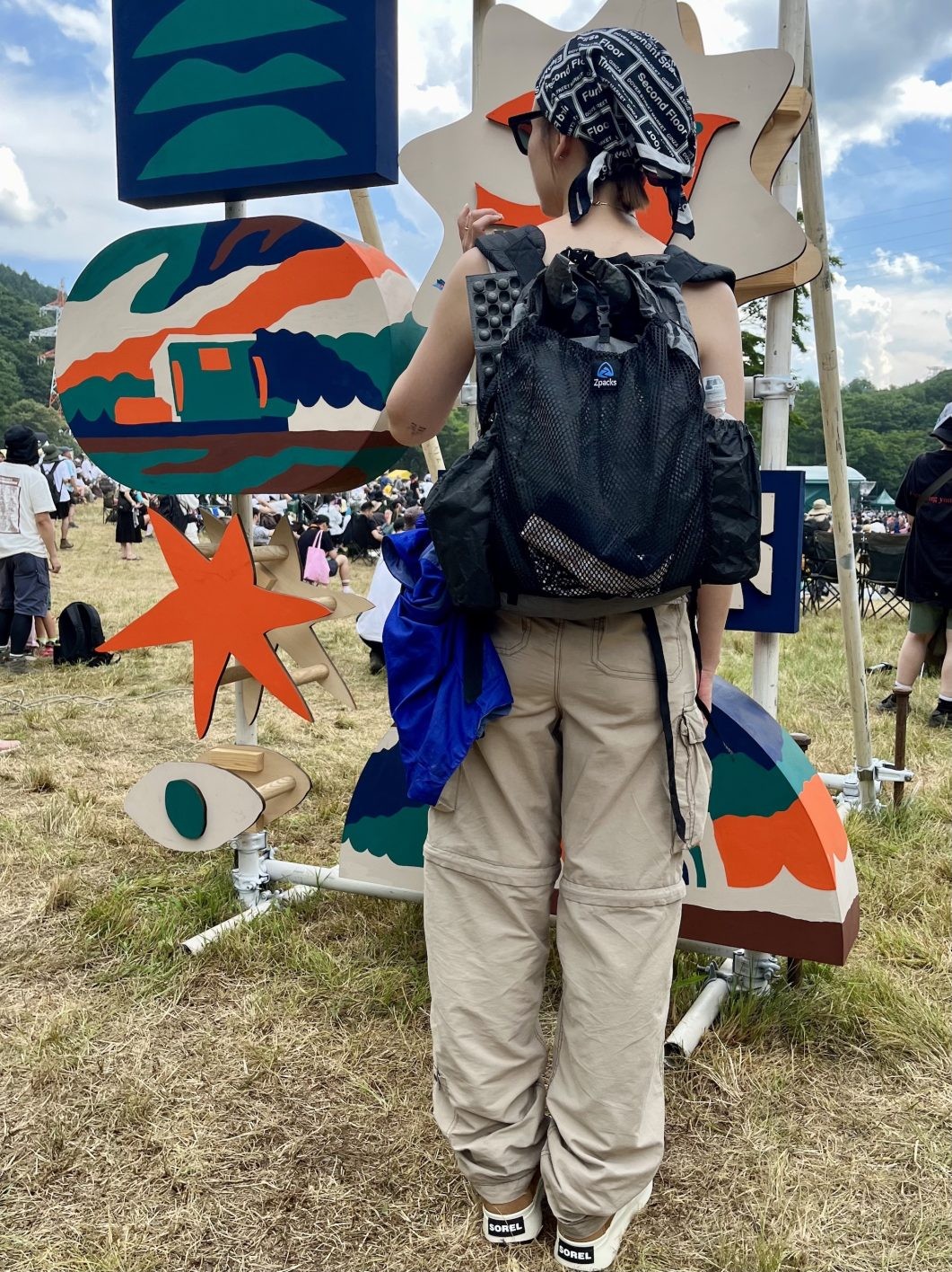 〈ソレル〉の屈強シューズでフェススタイルを盛り上げる - Slide:3