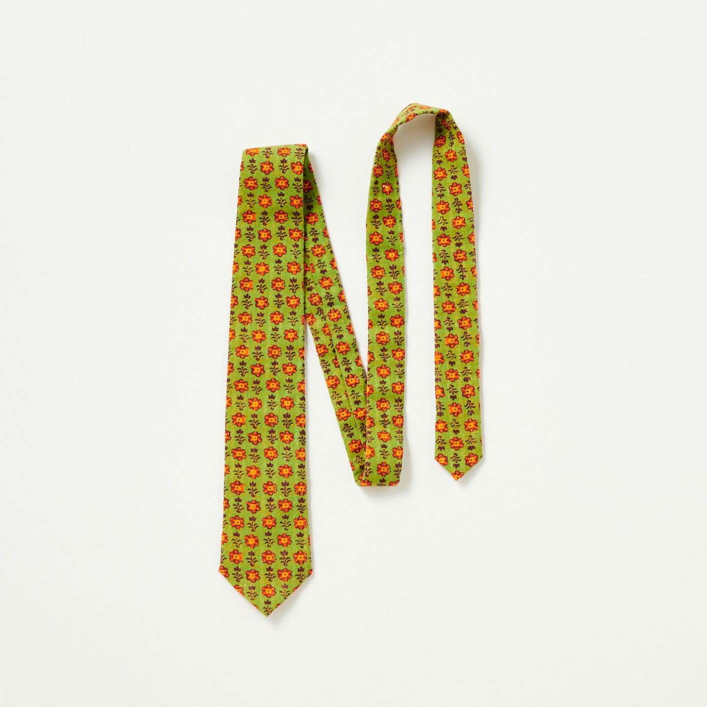 VOWELSのネクタイ