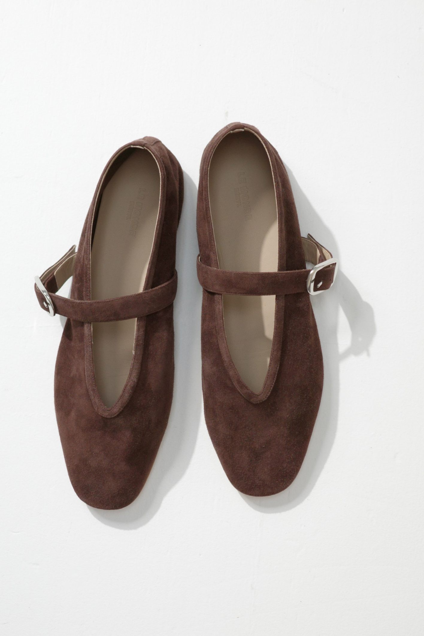 Le Monde Berylのシューズ