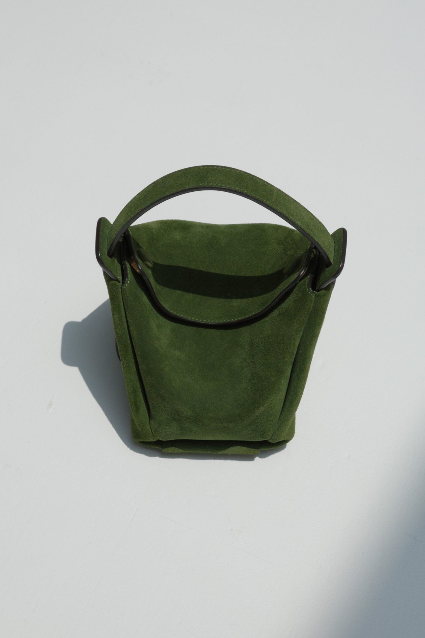 バッグ¥104,500(アドヴェン | トゥモローランド)0120-983-511