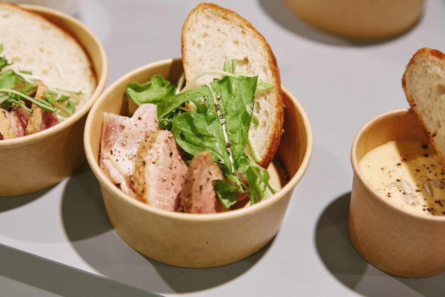 URBAN RESEARCH KYOTO 画家・亀井雅文 - Slide:4