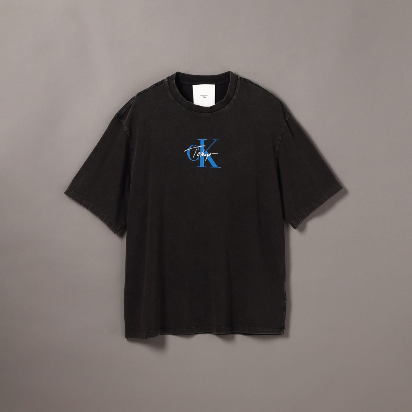 原宿 カルバン・クライン - Slide:1