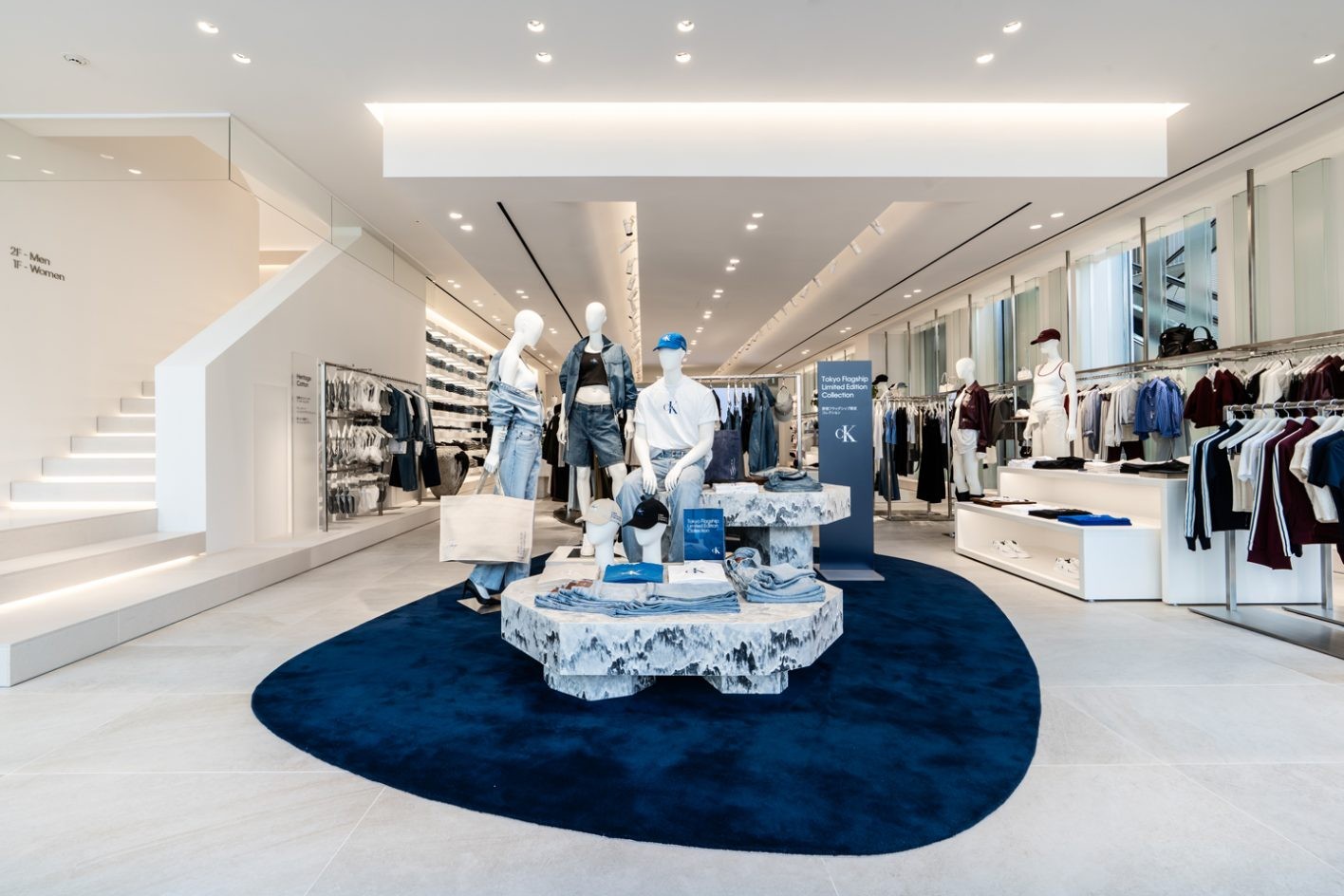 カルバン・クライン原宿 - Slide:1