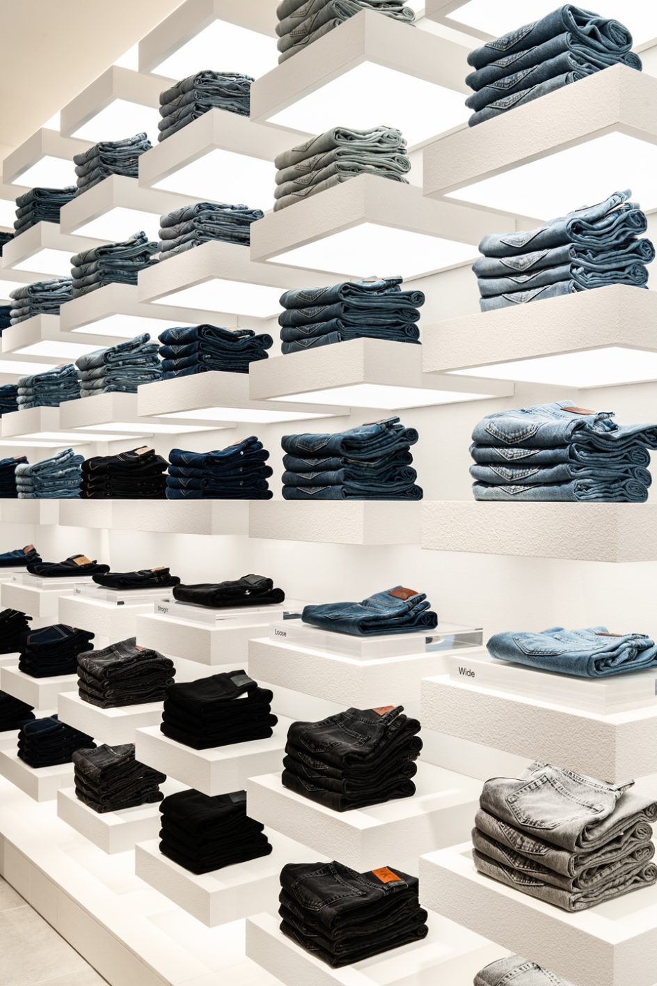 カルバン・クライン原宿 - Slide:4