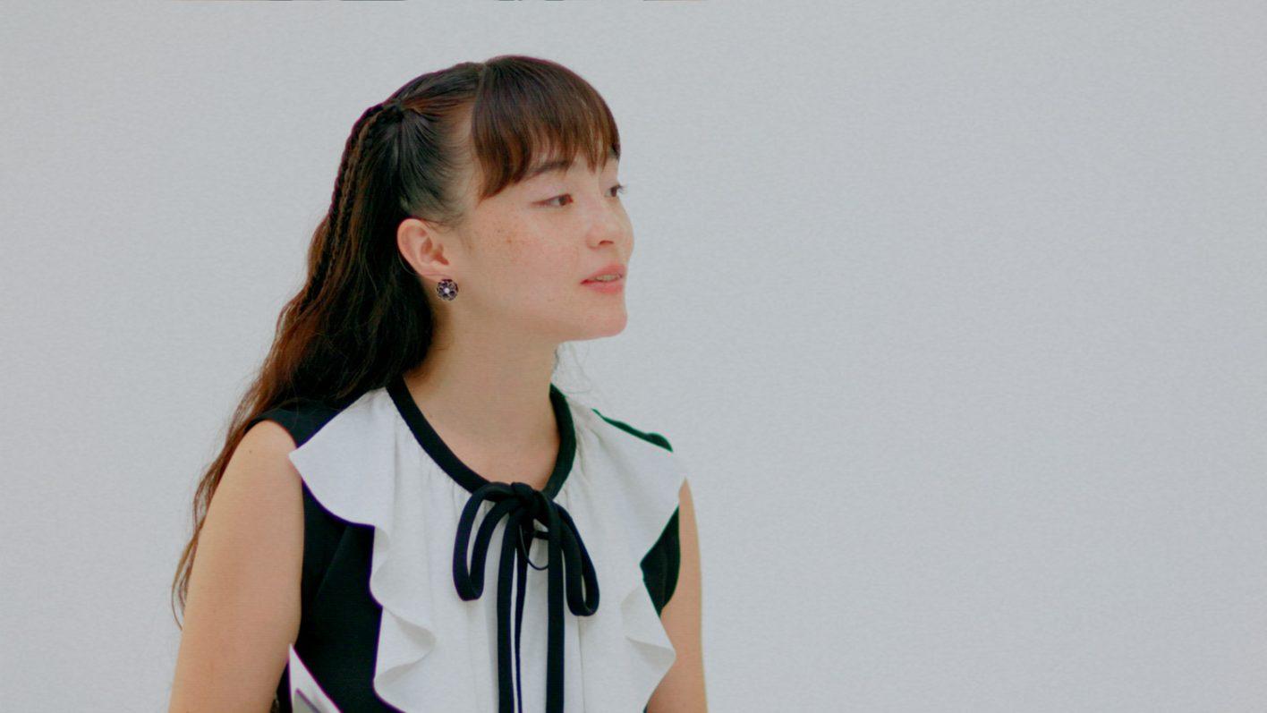 〈シャネル〉の展覧会『la Galerie du 19M Tokyo』参加作家を、モトーラ世理奈がインタビュー