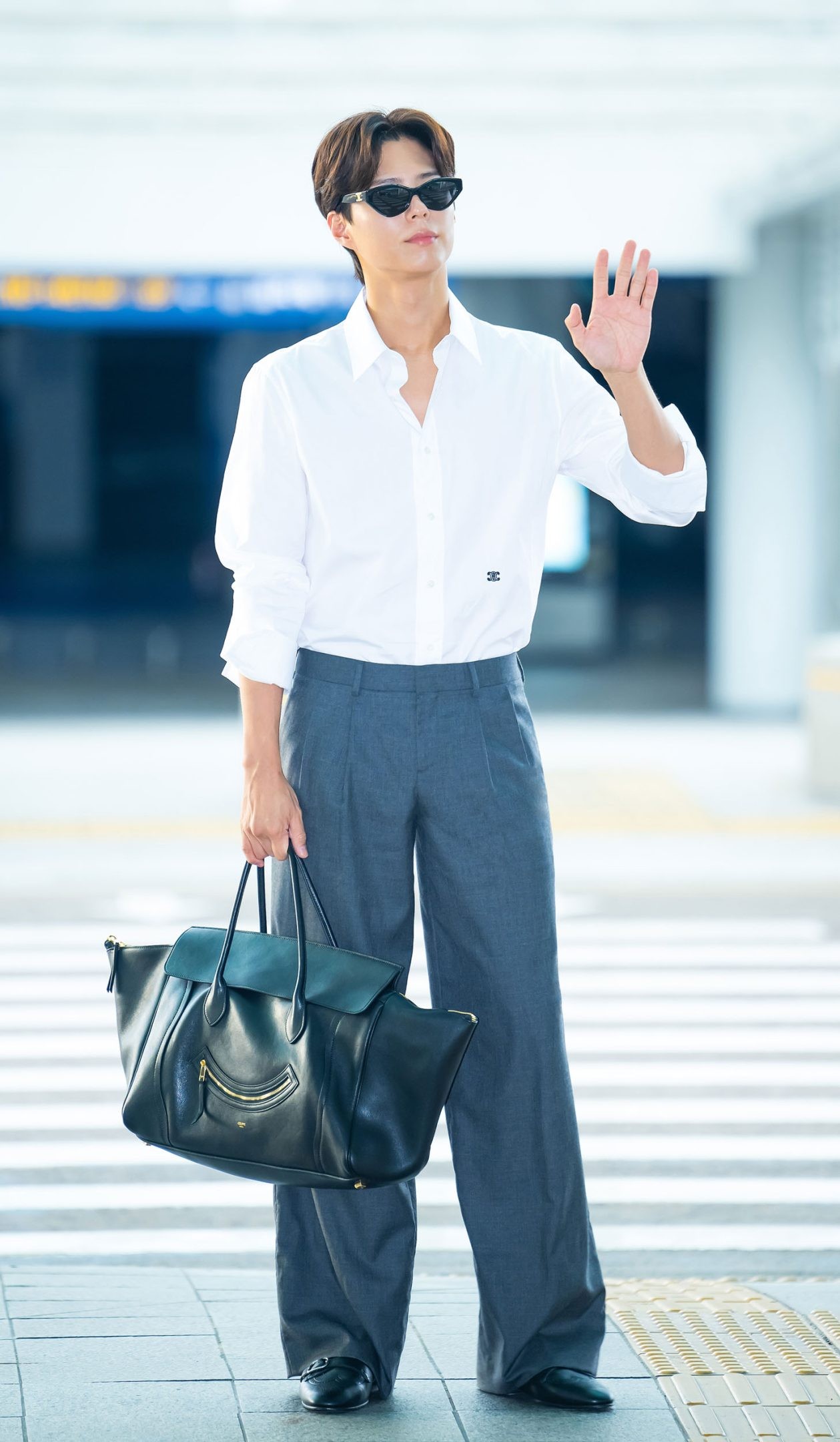 〈セリーヌ〉マイケル・ライダーによる新作バッグ「ニューラゲージ」を発売 - Slide:7